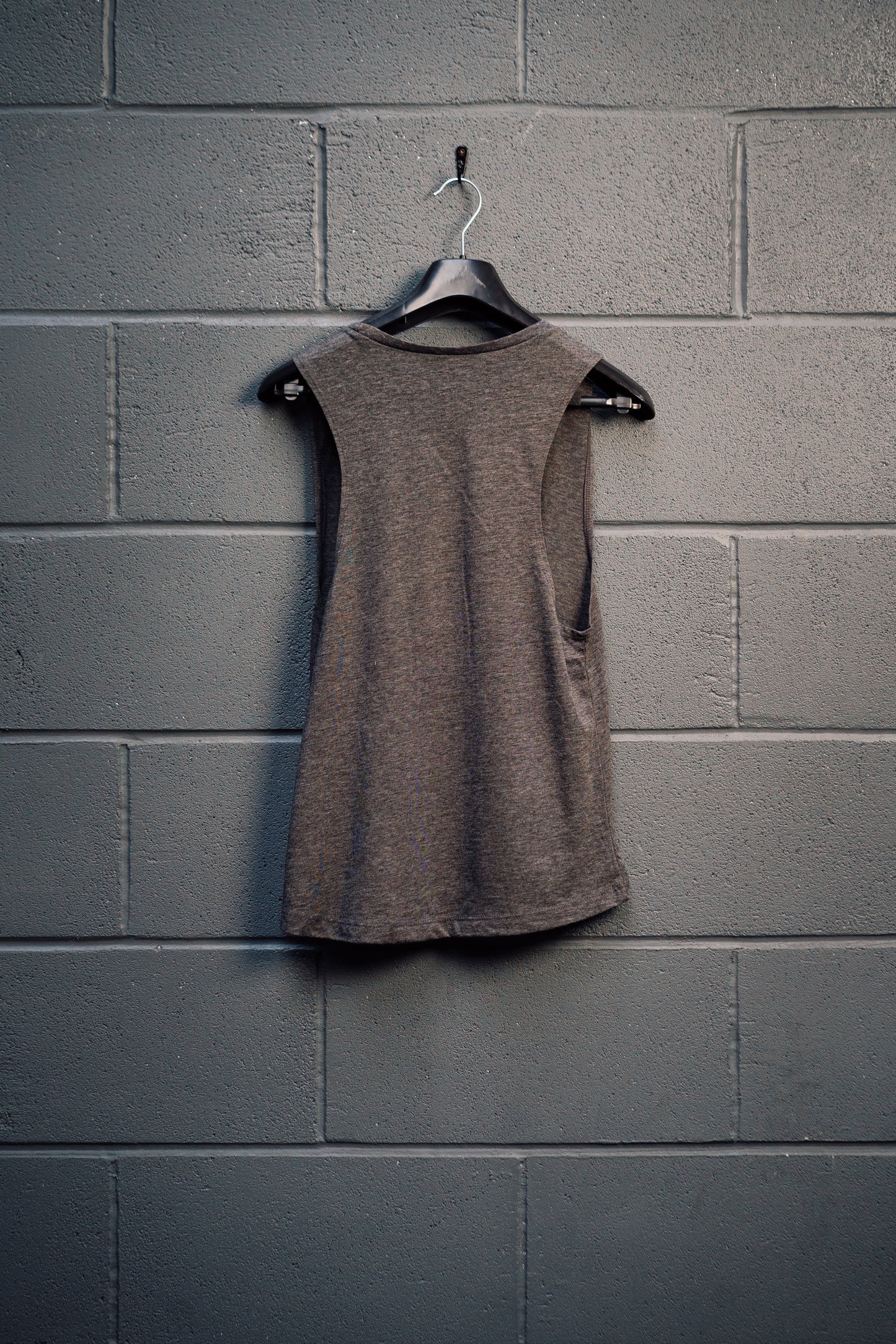 GREY LADIES TANK: CAMO PRINT